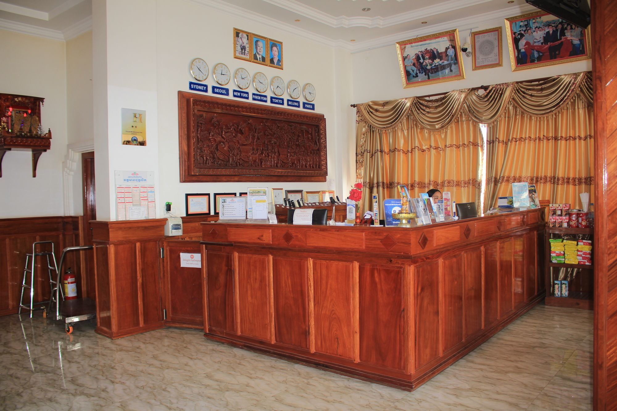 Emerald Bb Battambang Hotel Buitenkant foto