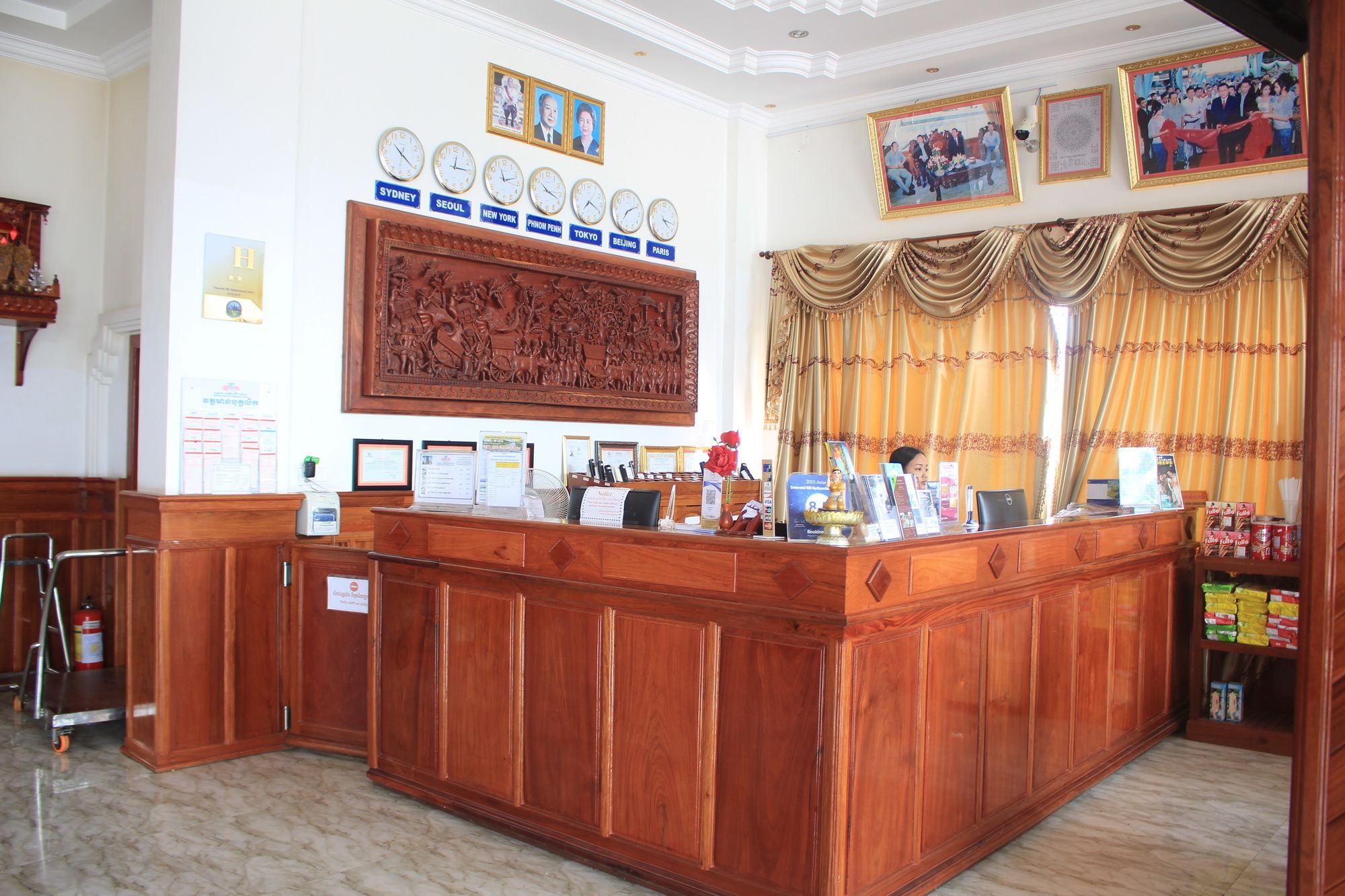 Emerald Bb Battambang Hotel Buitenkant foto